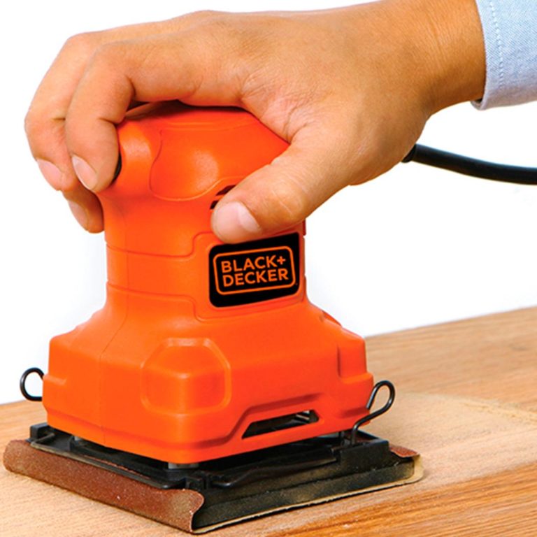 Lixadeira Orbital 1/4 BLACK & DECKER (Última Peça)